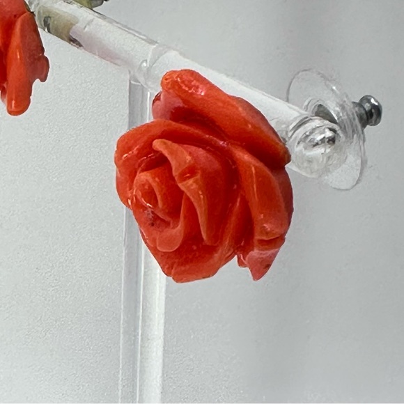 Vintage Pink Rose Bud Stud Acrylic Earrings Floral Rose Pierced Detailed 0.75” - Picture 2 of 4